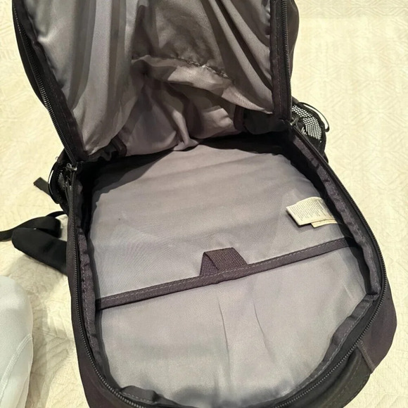 Black 27.5L Backpack, The North Face, One Size - Picture 7 of 9